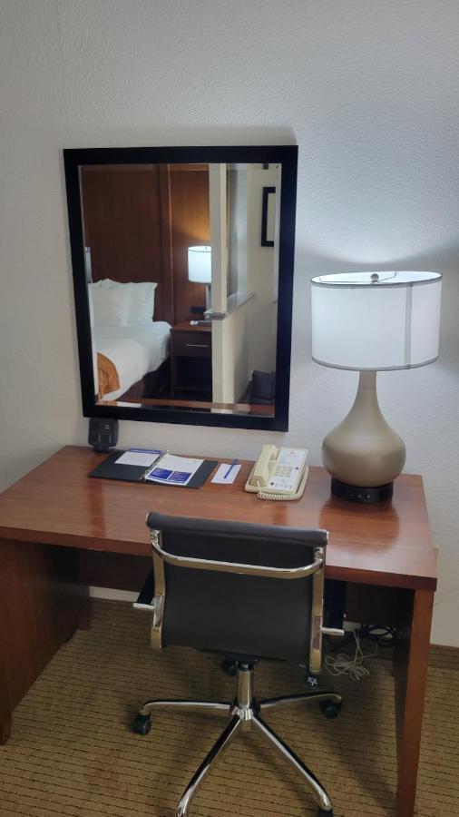 Comfort Suites Cumming-Atlanta Near Northside Hospital Forsyth Extérieur photo