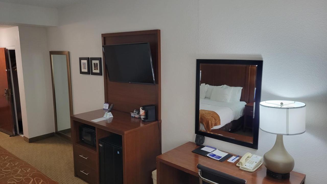 Comfort Suites Cumming-Atlanta Near Northside Hospital Forsyth Extérieur photo