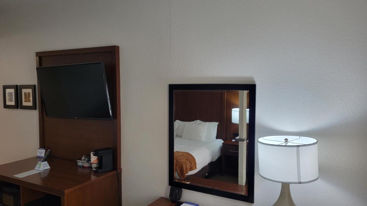 Comfort Suites Cumming-Atlanta Near Northside Hospital Forsyth Extérieur photo