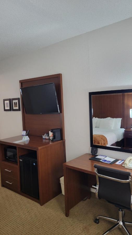 Comfort Suites Cumming-Atlanta Near Northside Hospital Forsyth Extérieur photo